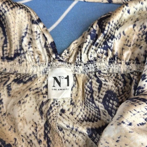 N1 los ángeles.Elegant White and Gray Jumpsuit with Chic Design - Picture 6 of 6